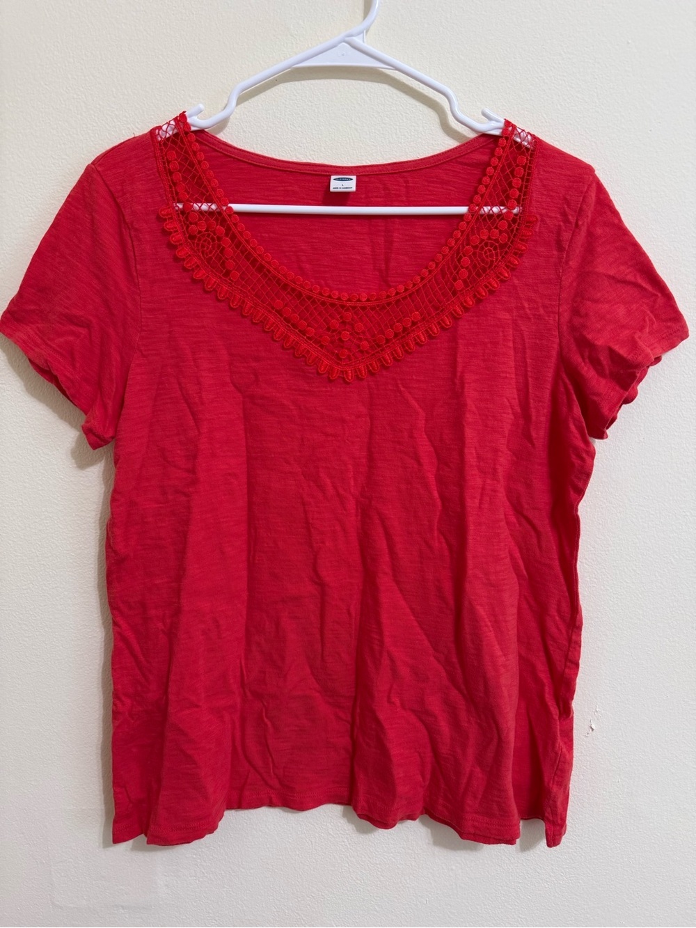 Old Navy Women’s Red Crochet Trim Short Sleeve Top